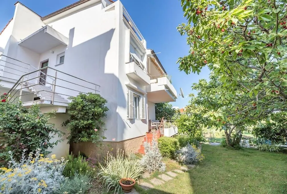 Garden Apartment