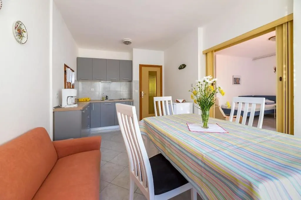 Garden Apartment Baska  Baska (Krk)
