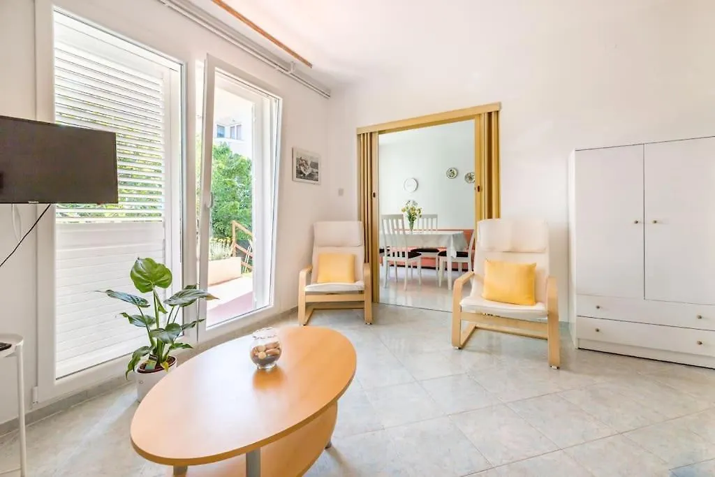 Garden Apartment Baska  Baska (Krk)